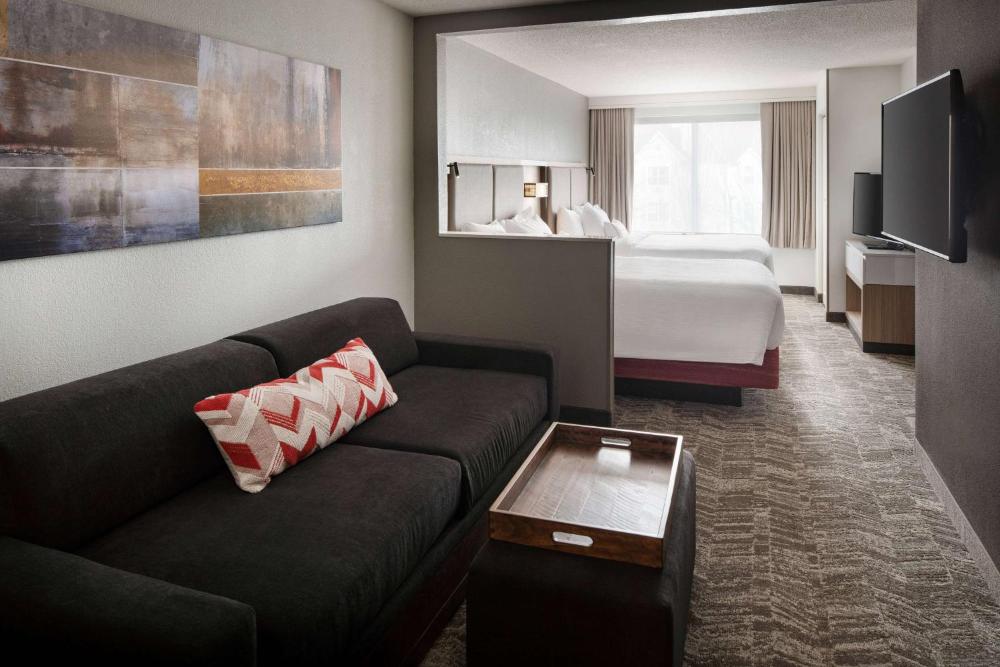 Studio Suite Two Queens interior